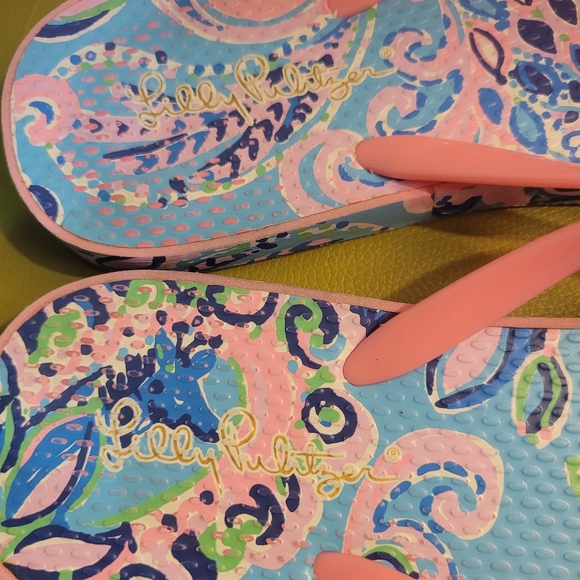 Lilly Pulitzer Colorful Paisley Print Flip Flops 9/10 - Picture 3 of 6